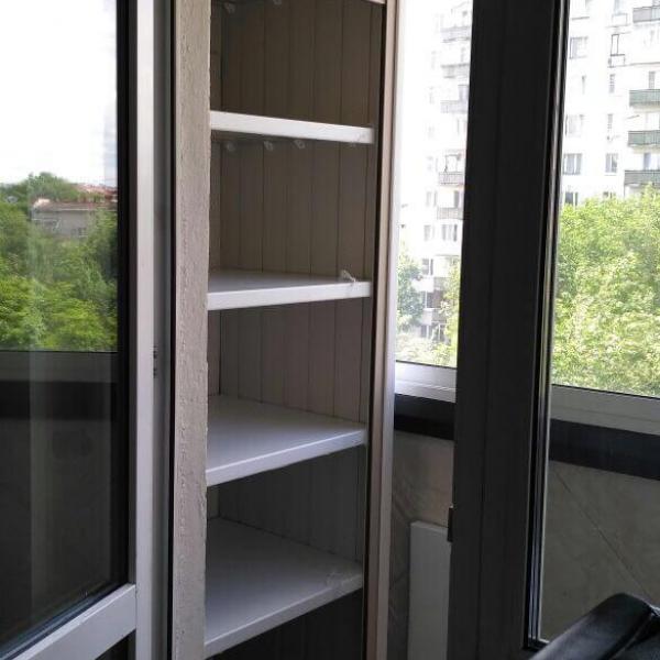 Шкаф с рольставнями на балкон 29