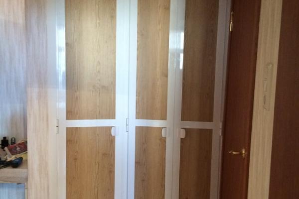 Шкафы с распашными дверцами в коридор 4